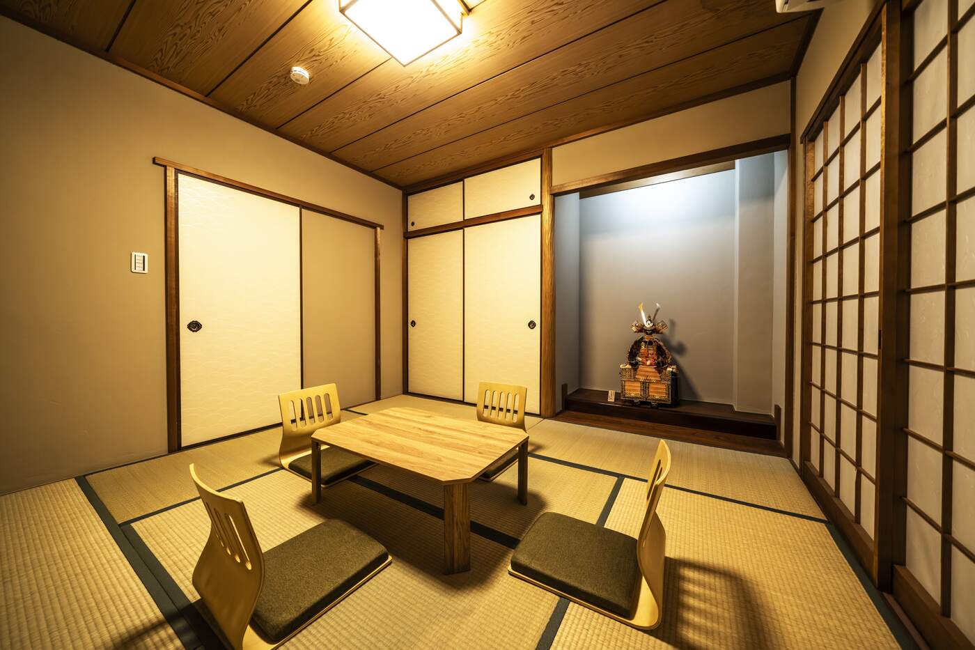 Tatami room with a samurai armour display
